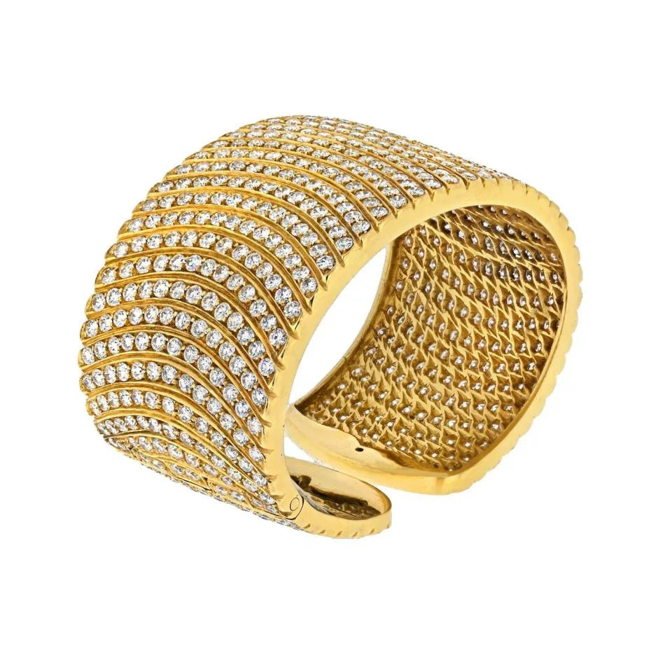 18K Yellow Gold 32 Carats Exceptional Diamond Cuff Bracelet - The Back Vault