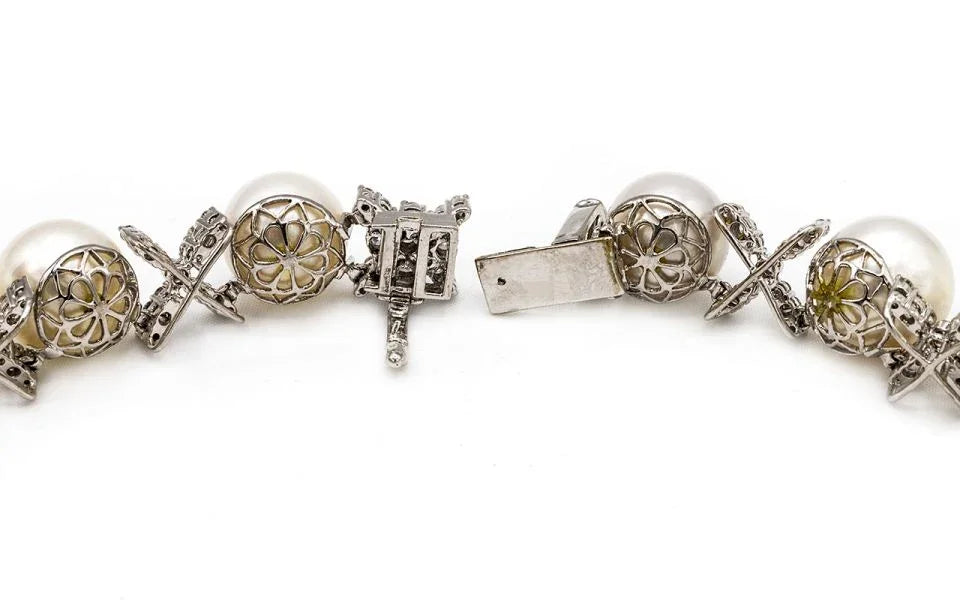 18K White Gold Diamonds & South Sea Pearls Necklace - The Back Vault