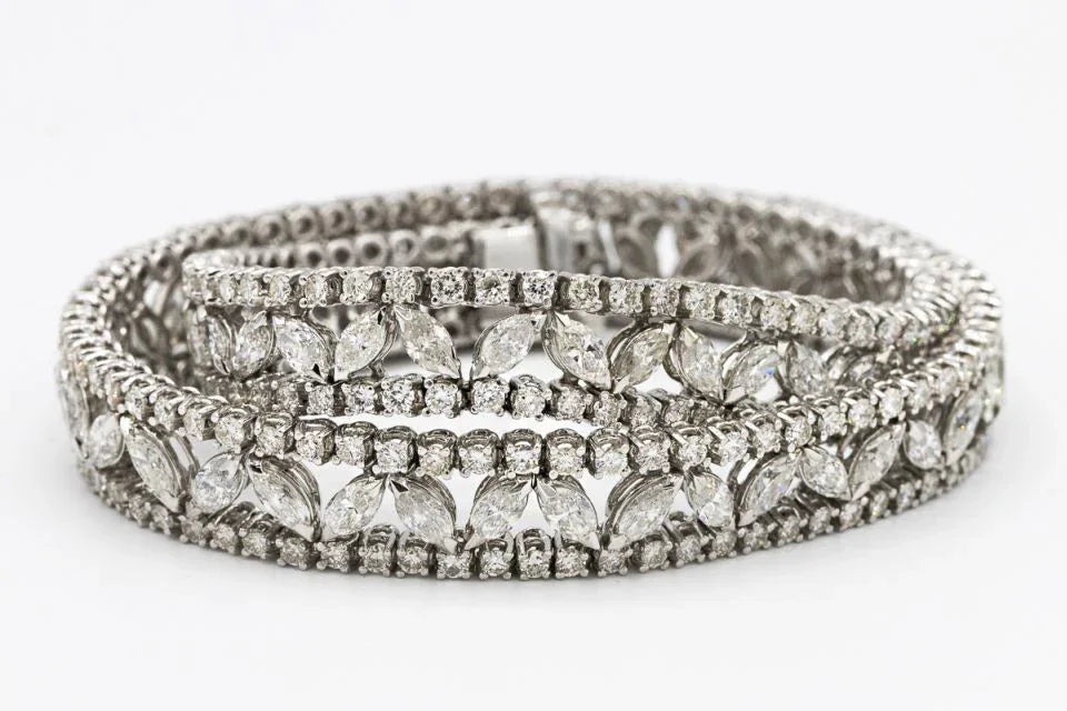 18K White Gold 30.00 Carat Diamond Necklace - The Back Vault