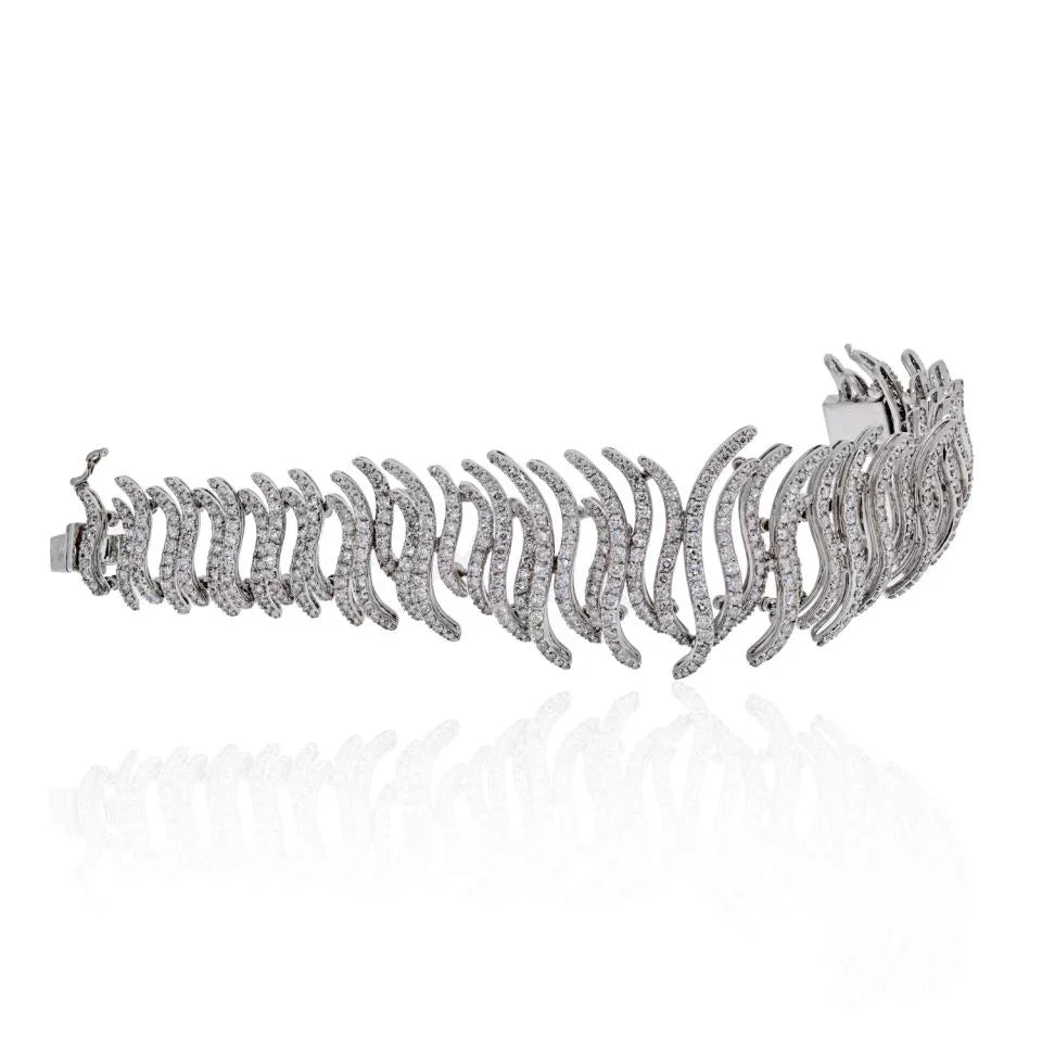 Fine 18K White Gold Diamond Pave Sculpted Strips Bracelet - The Back Vault