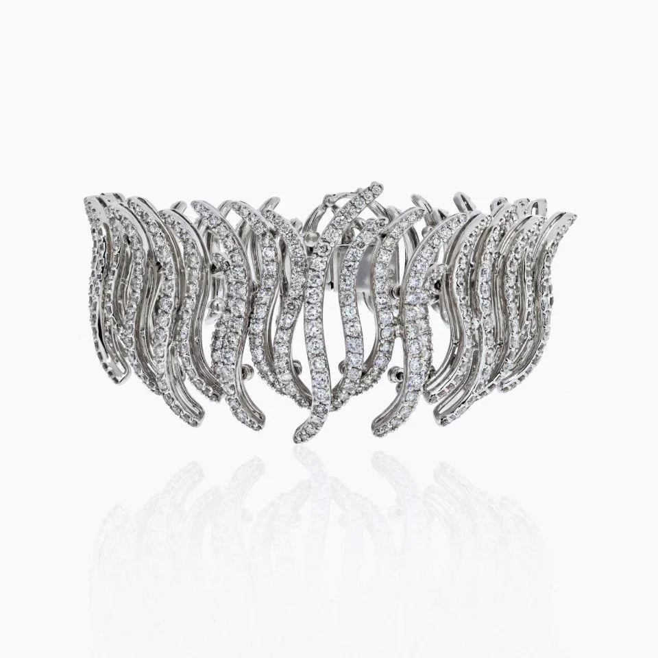 Fine 18K White Gold Diamond Pave Sculpted Strips Bracelet - The Back Vault