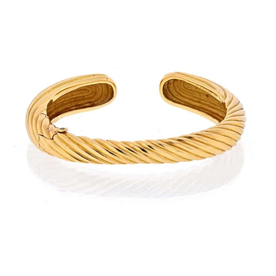 Van Cleef & Arpels Vintage 18K Yellow Gold High Polished Ribbed Cuff Bracelet - The Back Vault