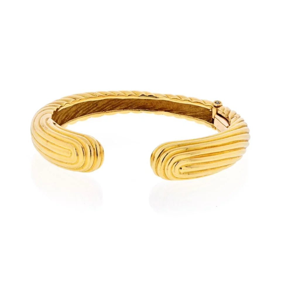 Van Cleef & Arpels Vintage 18K Yellow Gold High Polished Ribbed Cuff Bracelet - The Back Vault