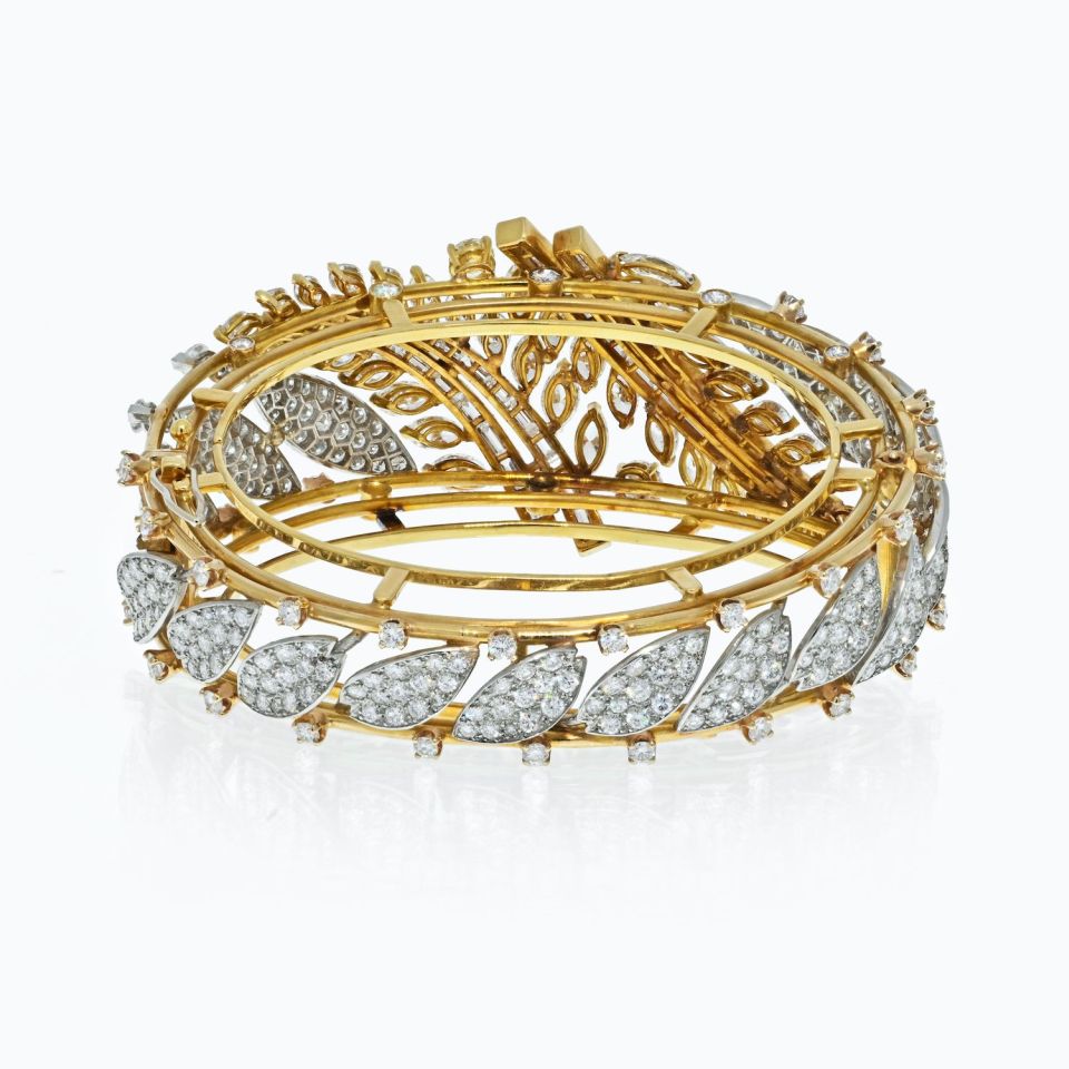 Platinum & 18K Yellow Gold 27.50cts Round And Baguette Cut Diamond Bracelet