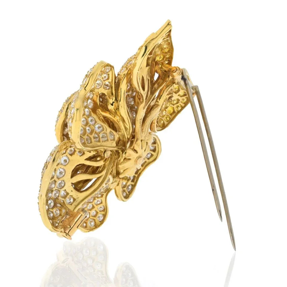 18K Yellow Gold 27.00cts Diamond Flower Brooch - The Back Vault