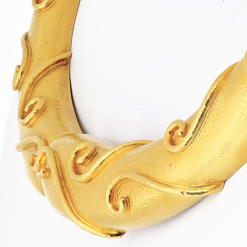 Zolotas Collar 22K Yellow Gold Scroll Hammered Hinged Choker Necklace