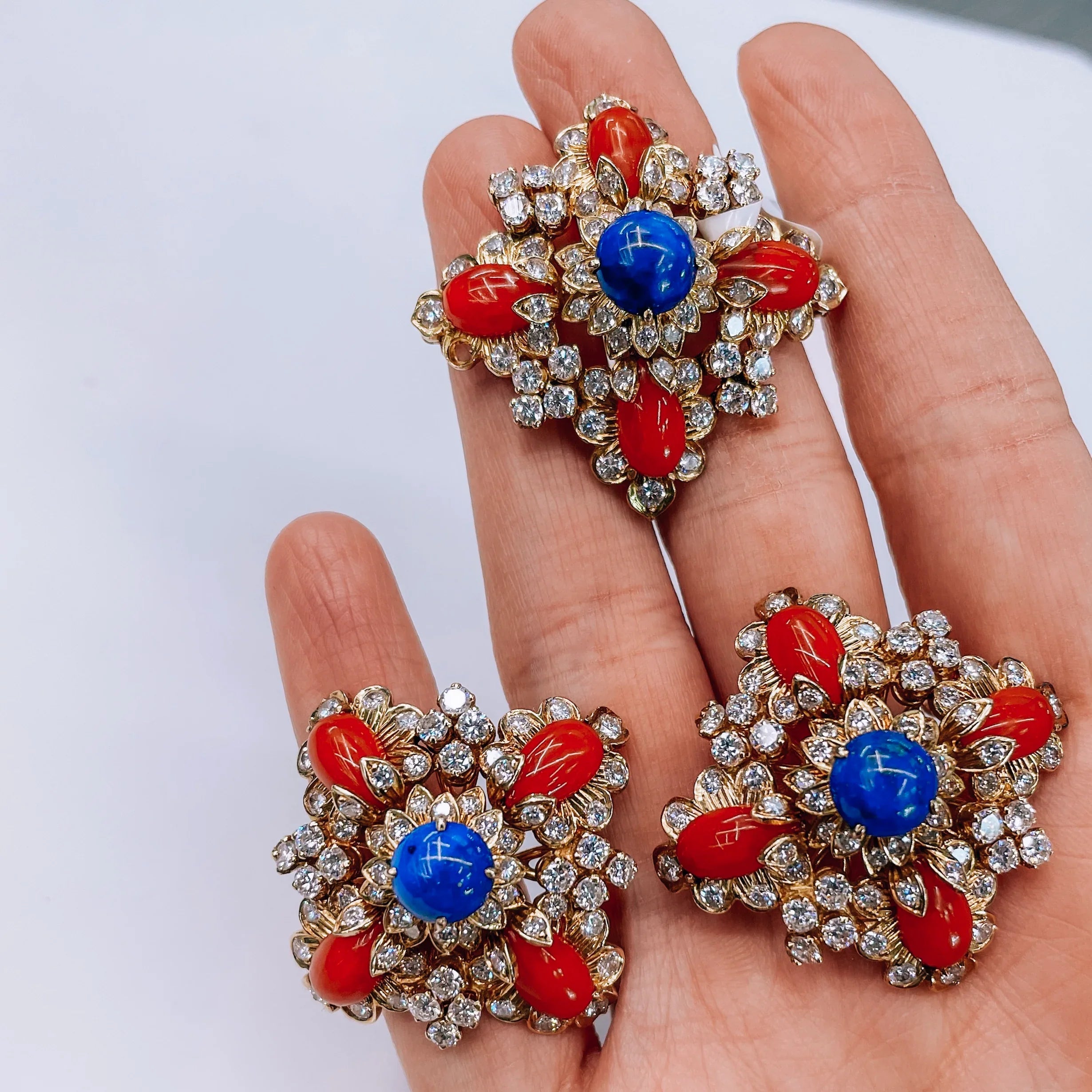 1970's 18K Yellow Gold Lapis, Coral & Diamond Brooch And Earrings Jewelry Set - The Back Vault
