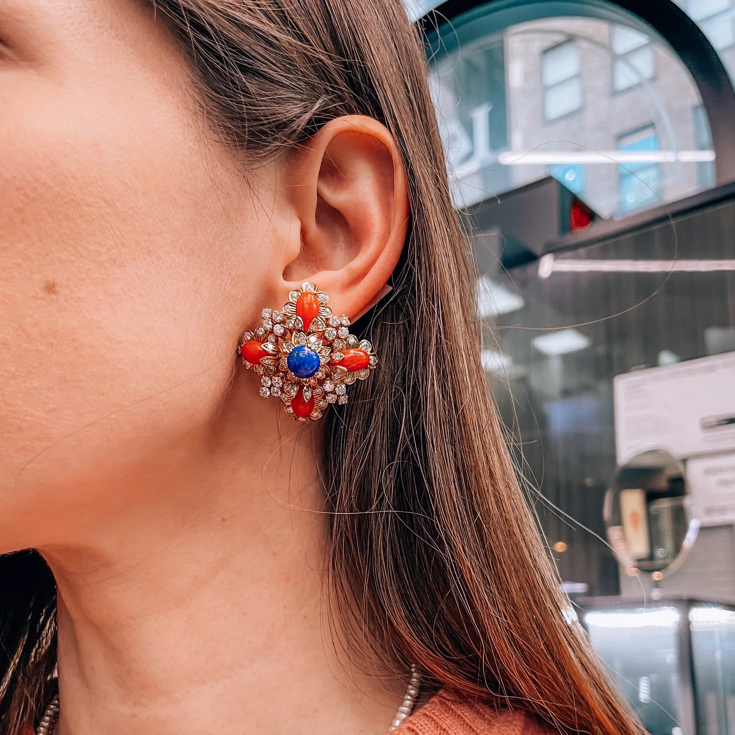1970's 18K Yellow Gold Lapis, Coral & Diamond Brooch And Earrings Jewelry Set - The Back Vault