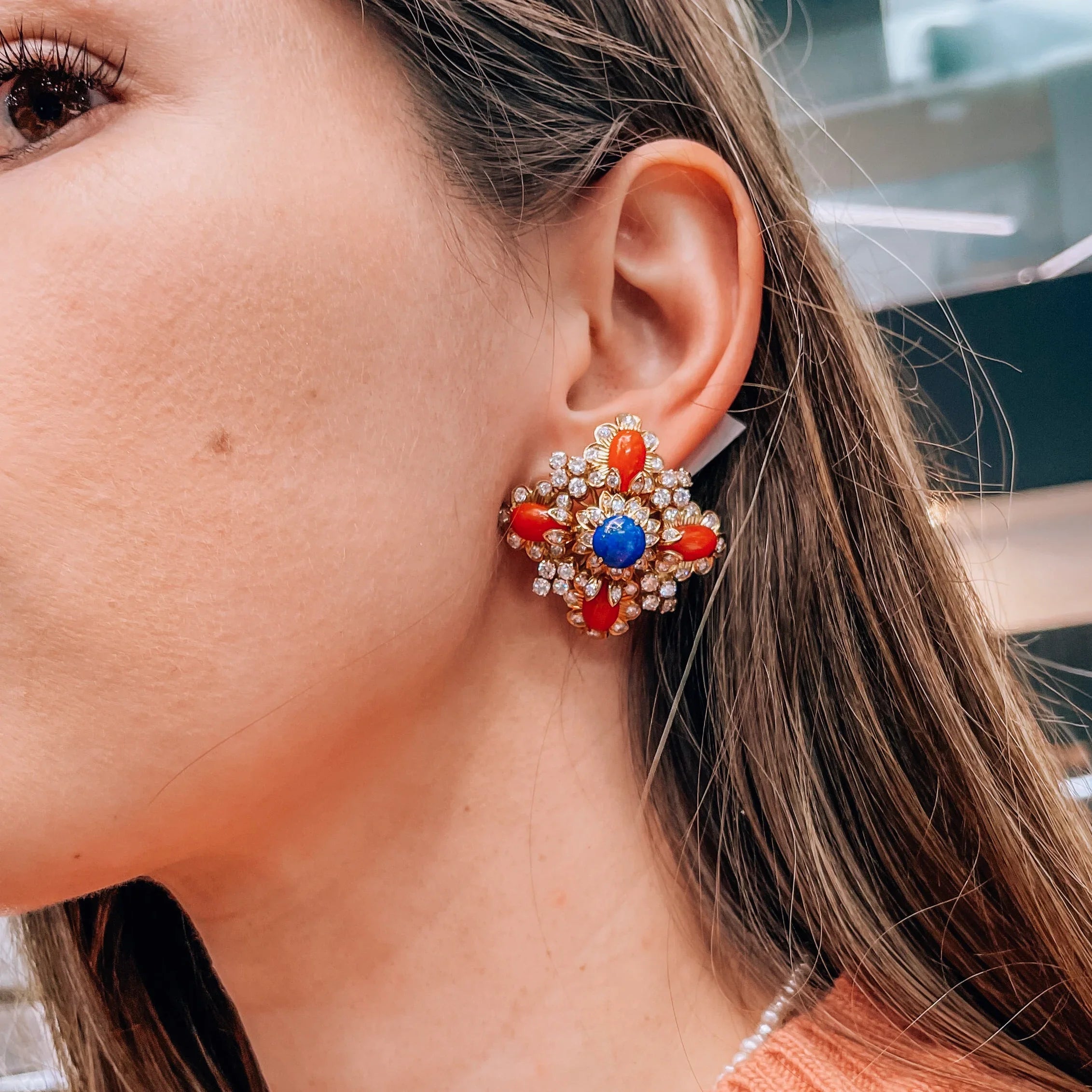 1970's 18K Yellow Gold Lapis, Coral & Diamond Brooch And Earrings Jewelry Set - The Back Vault