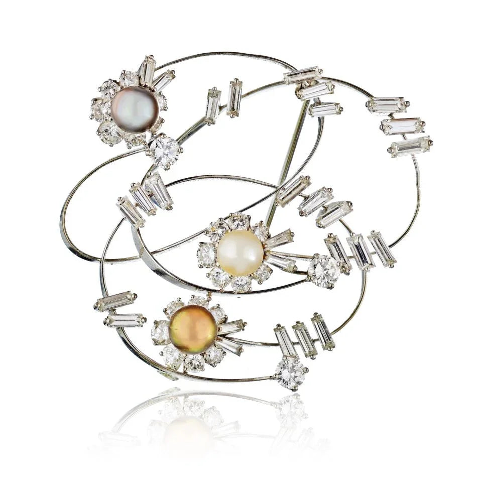18K White Gold Diamond & Pearl Brooch - The Back Vault