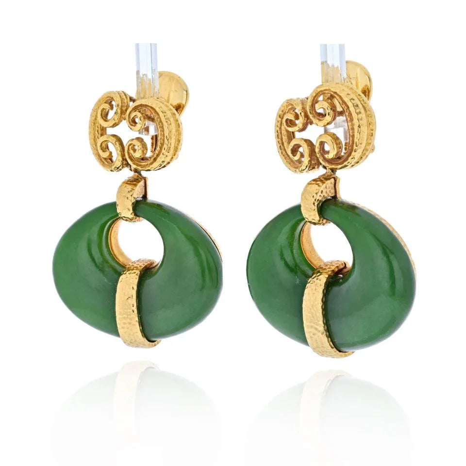 David Webb 18K Yellow Gold Scepter Jade And Hammered Gold Drop Dangling Earrings - The Back Vault