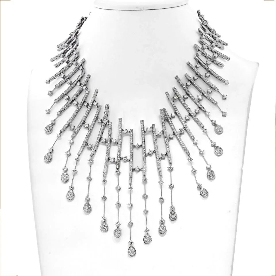 Dazzling 18K White Gold 35 Carat Diamond Spray Bib Necklace - The Back Vault