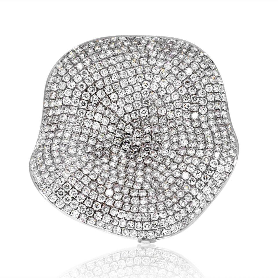 18K White Gold Pave Diamond Flower Ring - The Back Vault