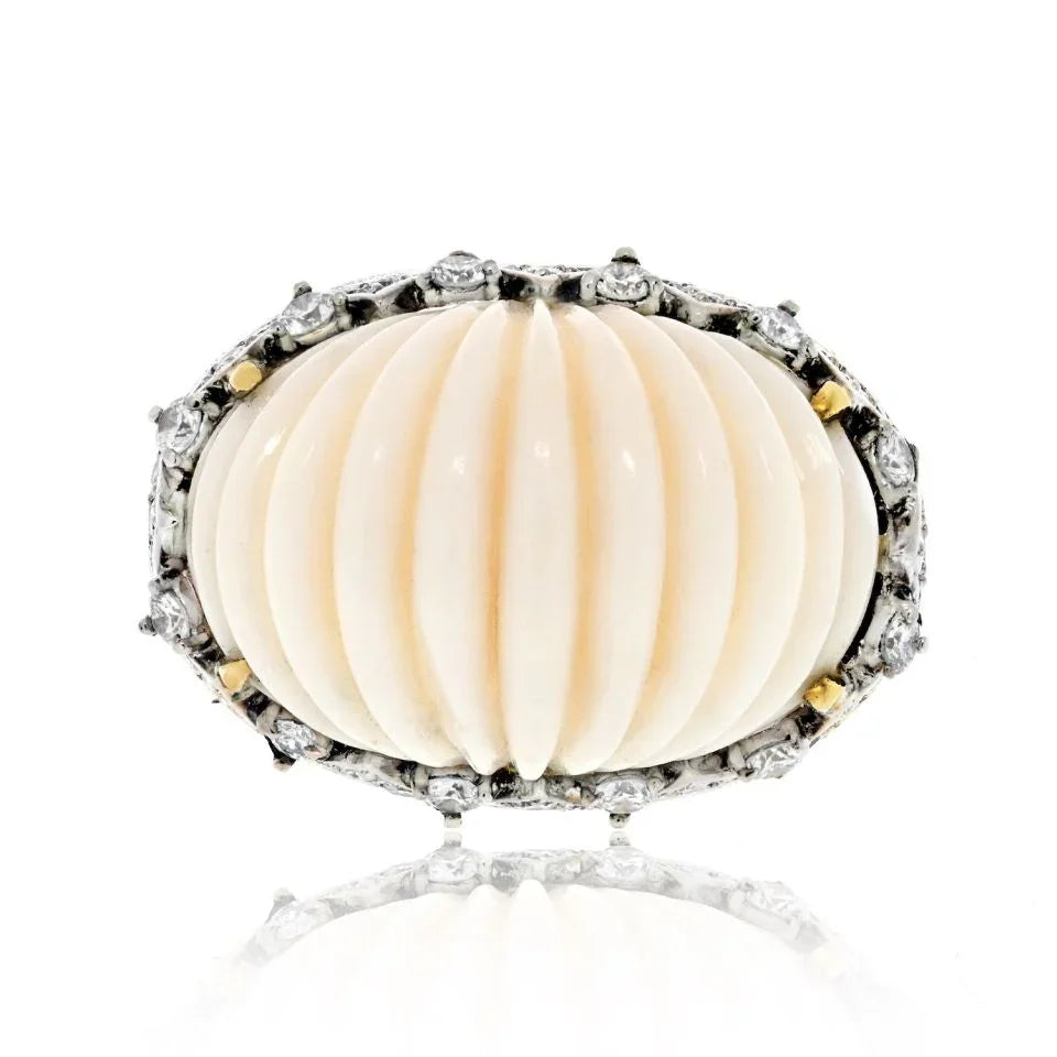 18K Yellow Gold Angel Skin Fluted Coral And Diamond Ring - The Back Vault