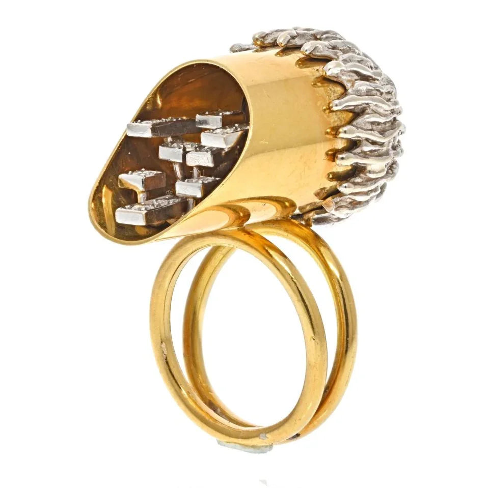 18K Yellow Gold 1970's Unusual Barrel 0.60cttw Diamond Ring - The Back Vault
