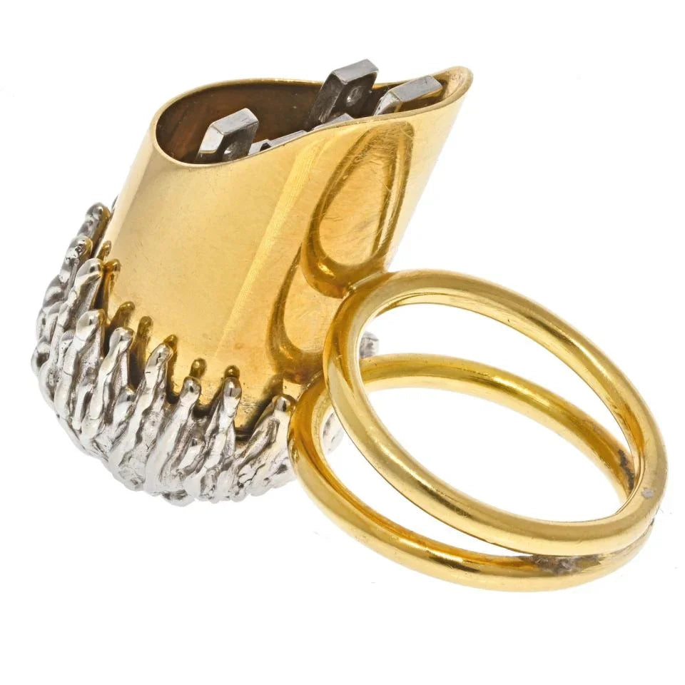 18K Yellow Gold 1970's Unusual Barrel 0.60cttw Diamond Ring - The Back Vault
