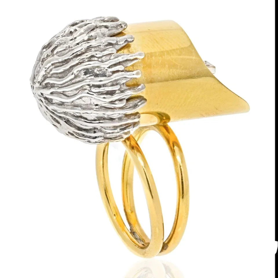 18K Yellow Gold 1970's Unusual Barrel 0.60cttw Diamond Ring - The Back Vault