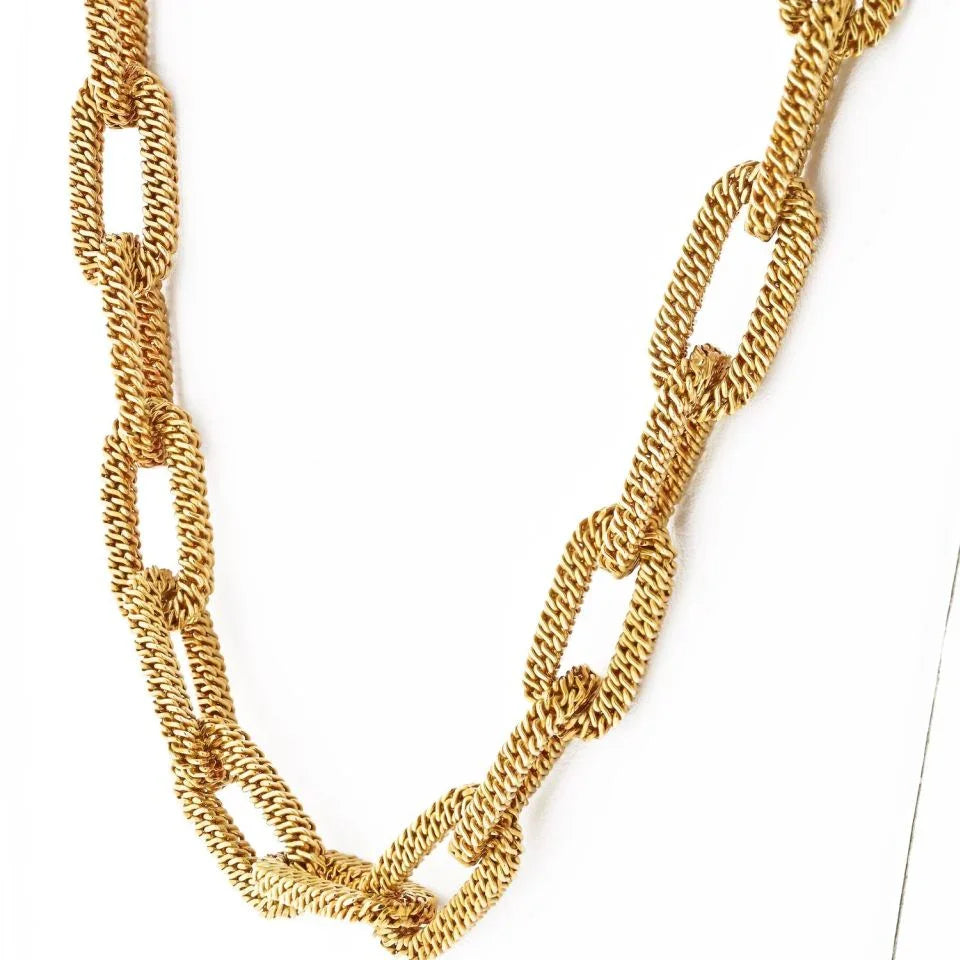 18K Yellow Gold 1970's 29 inches French Chain Necklace - The Back Vault