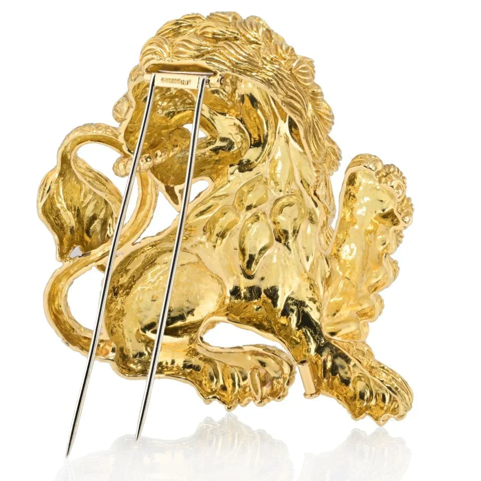 David Webb 18K Yellow Gold Lion With Emerald Eye Brooch - The Back Vault