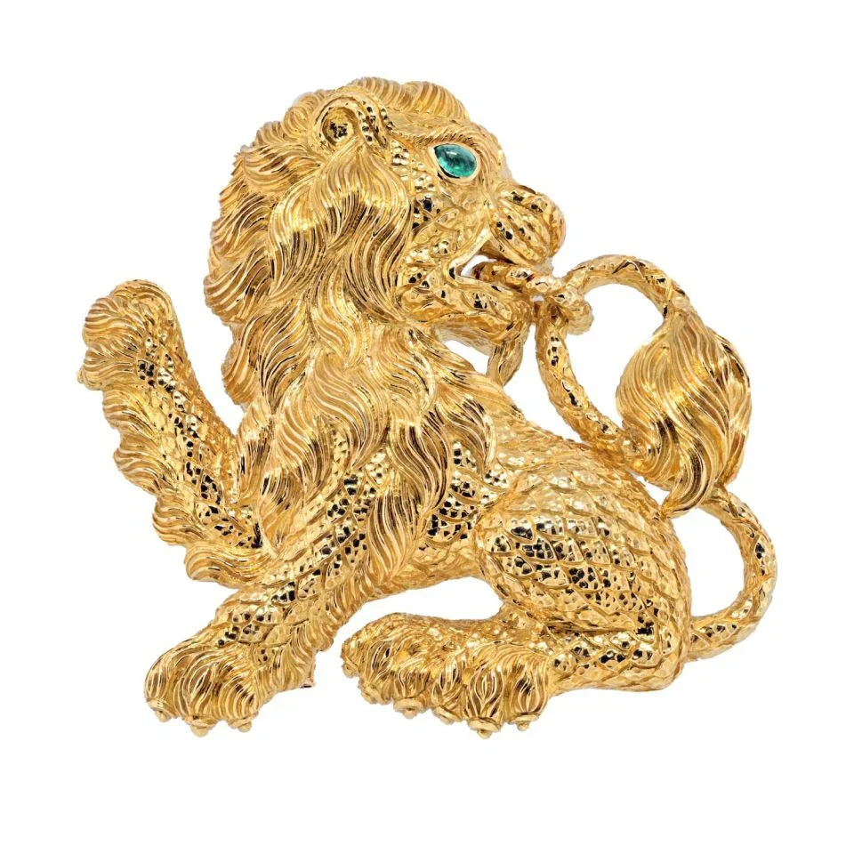 David Webb 18K Yellow Gold Lion With Emerald Eye Brooch - The Back Vault