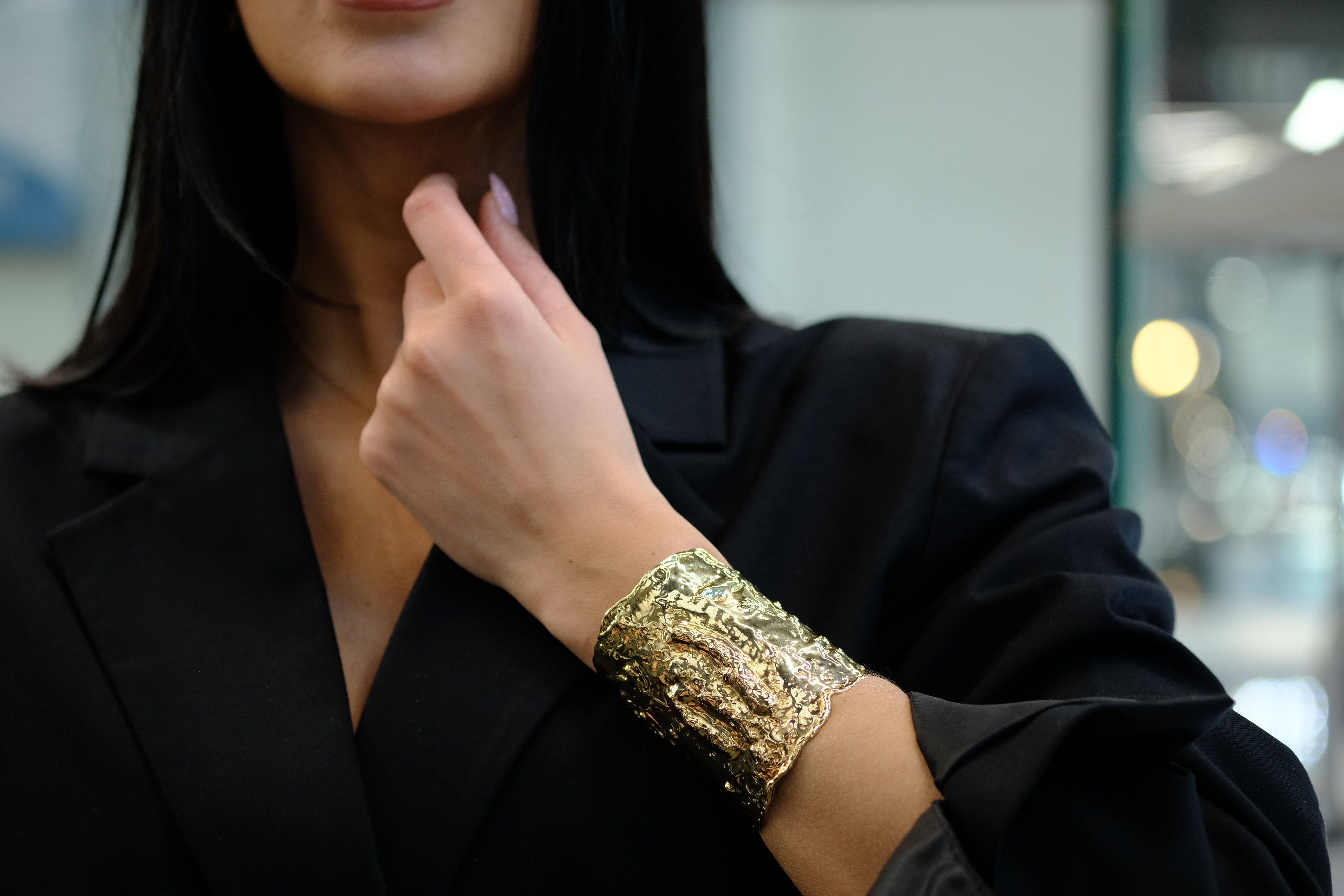 Van Cleef & Arpels 18KY Gold “Jackie O” Manchette Cuff Bracelet