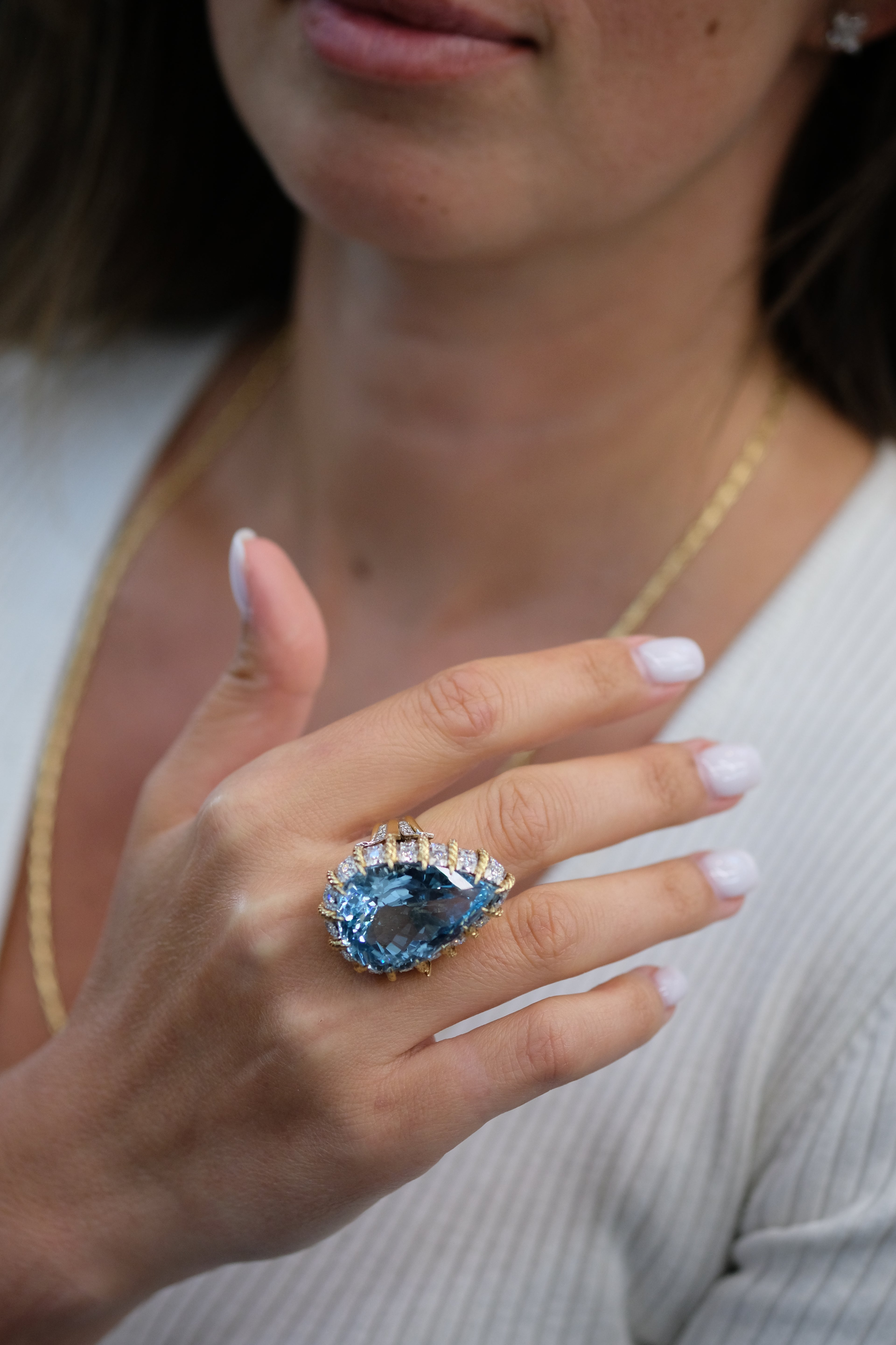 18K Yellow Gold 45 Carat Aquamarine And Diamond Ring