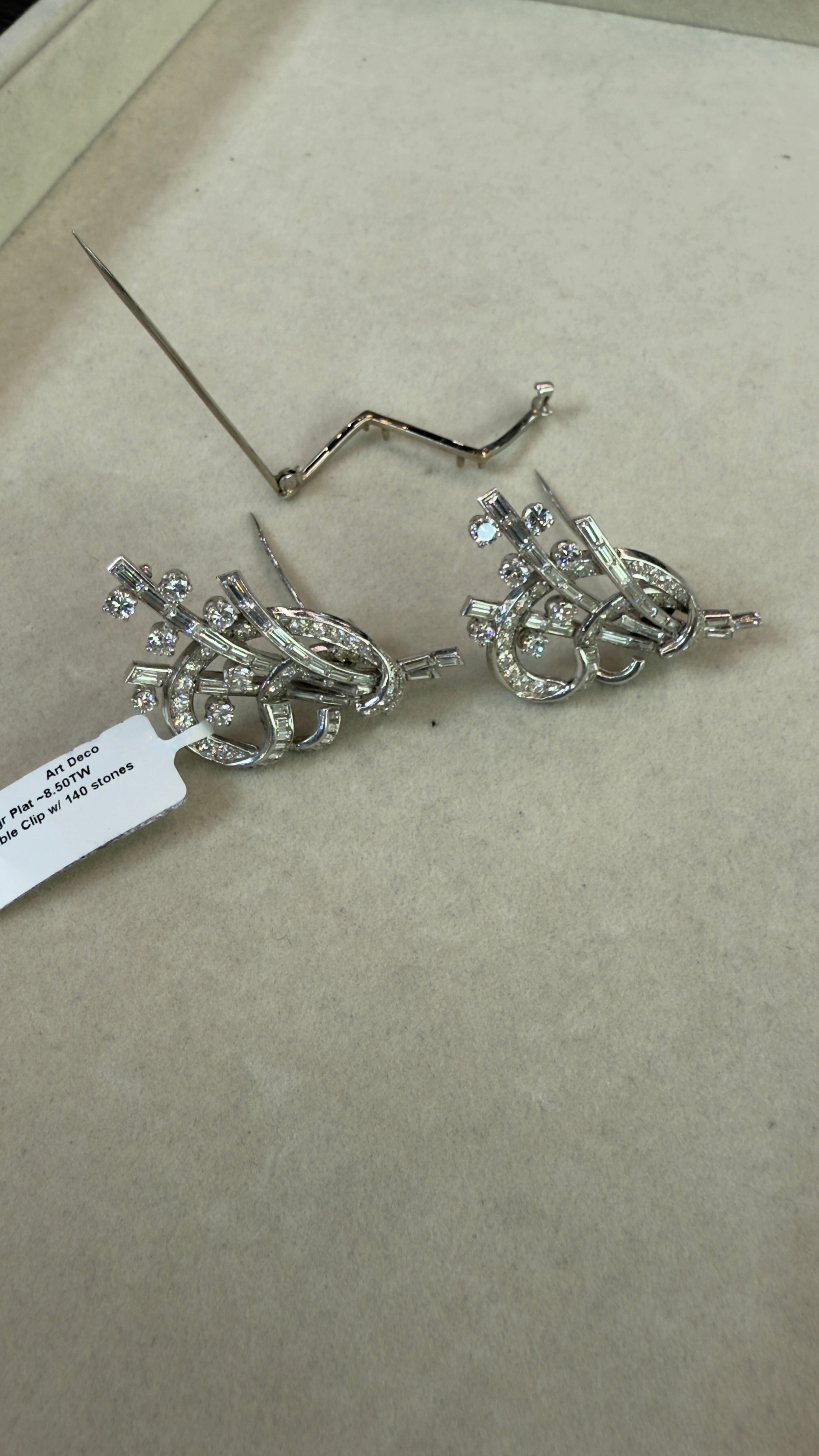 Art Deco Platinum 8.50 carat Diamond Double Clip Brooch
