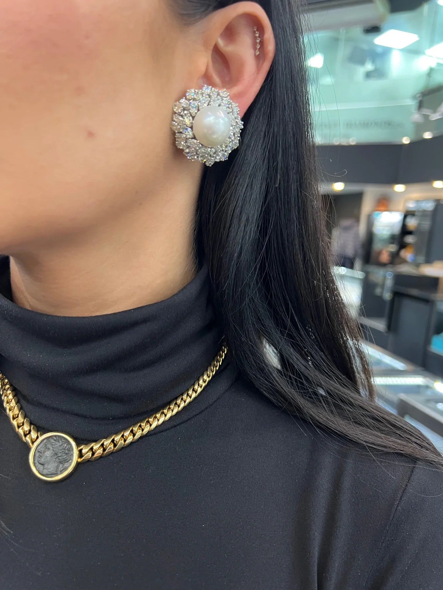 Van Cleef Arpels 18K White Gold Pearl Diamond Bombe Earrings