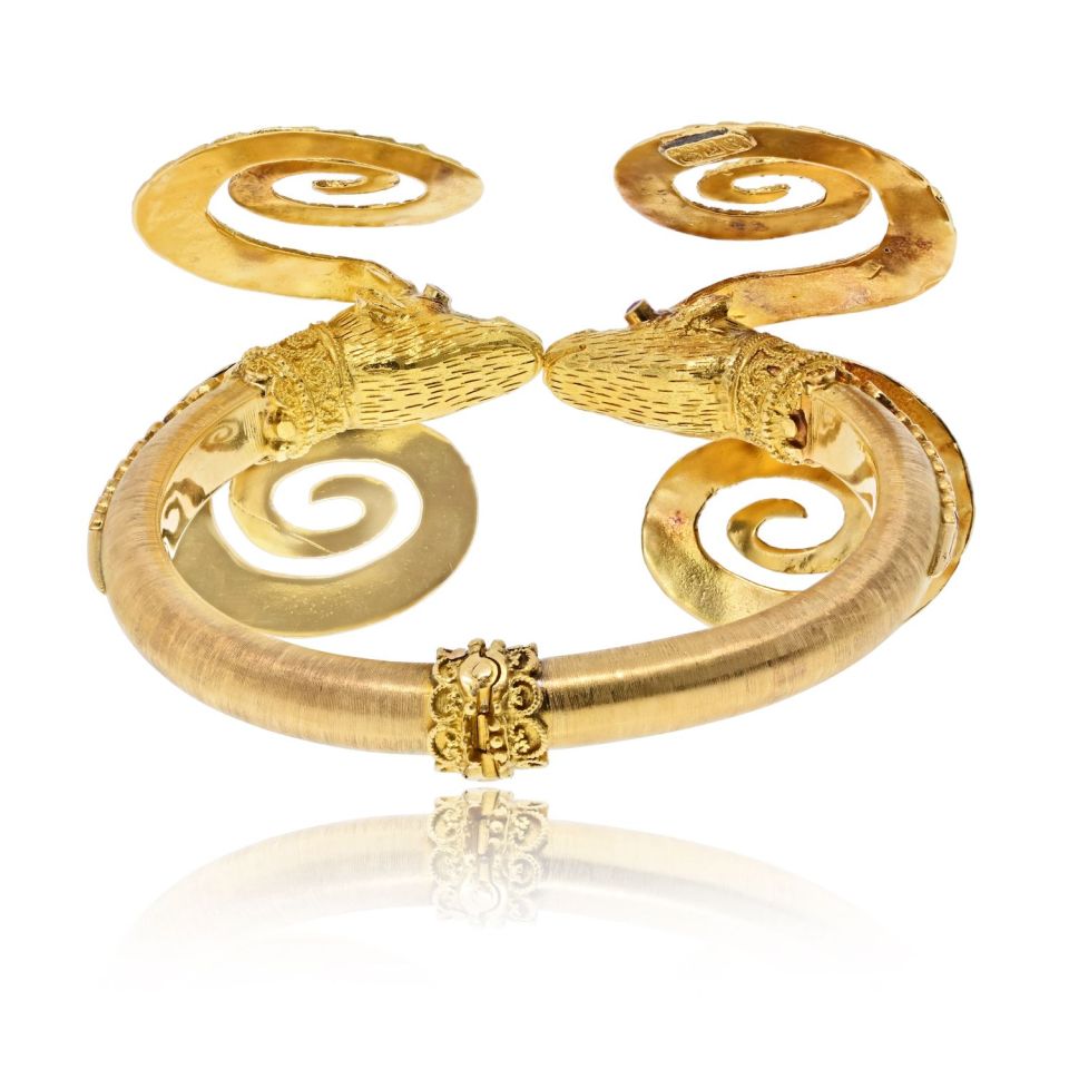 Ilias Lalaounis 金ブレスレット Ilias Lalaounis Vintage 18K Yellow Gold Double Ram Ruby Bracelet