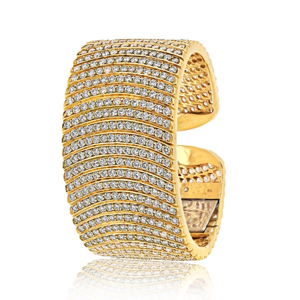 18K Yellow Gold 32 Carats Exceptional Diamond Cuff Bracelet - The Back Vault