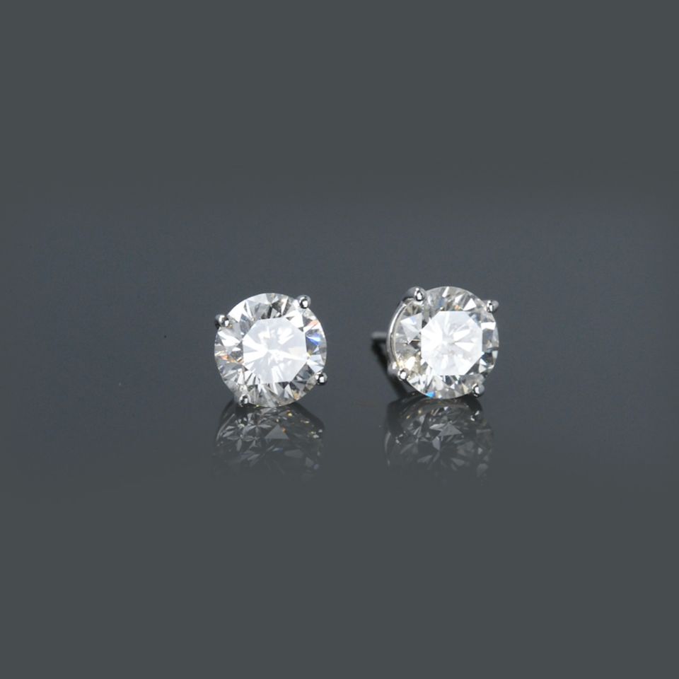 Diamond fashion earrings one stone