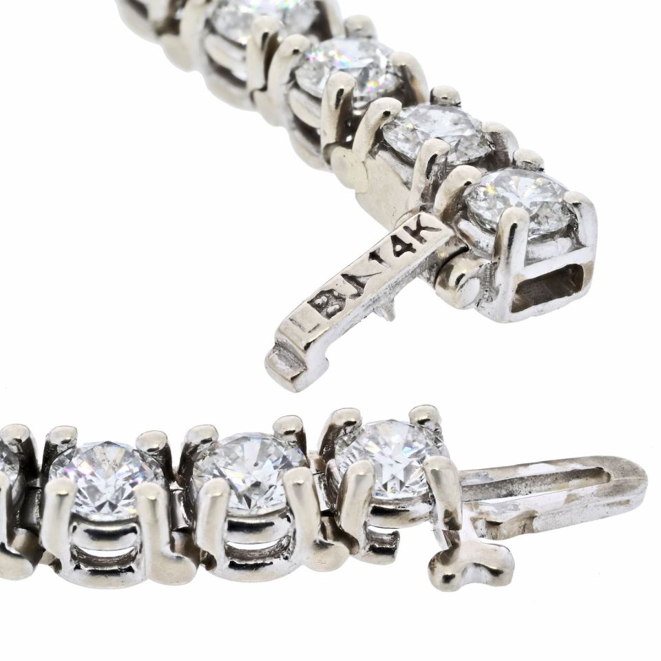 14K White Gold Straightlined w/ 38 stones approx 0.23ct Tennis Bracelet - The Back Vault