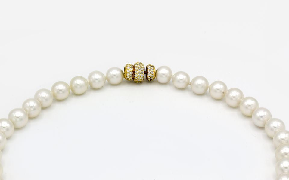 18K Yellow Gold Single Strand Pearl Necklace - The Back Vault