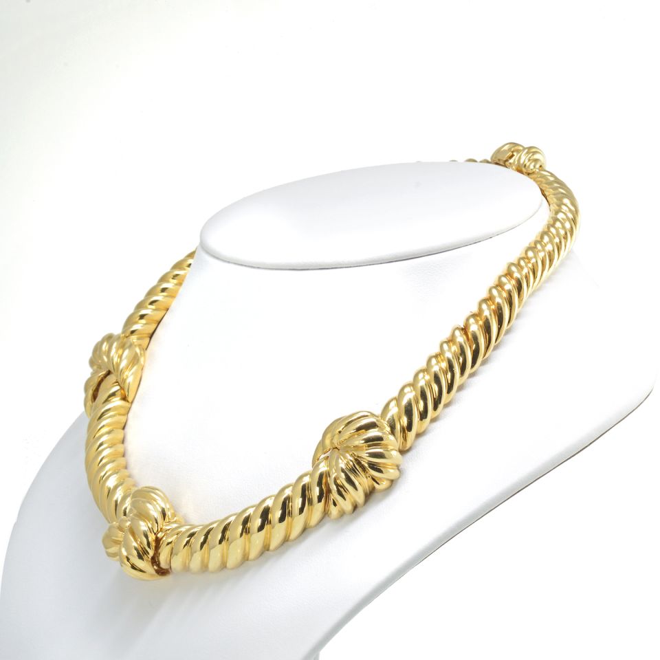 David Webb 18K Yellow Gold Classic Knot Necklace - The Back Vault