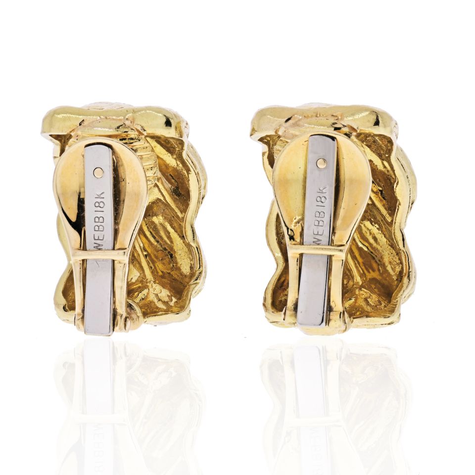 David Webb 18K Yellow Gold Hammered Braid Huggie Earrings - The Back Vault