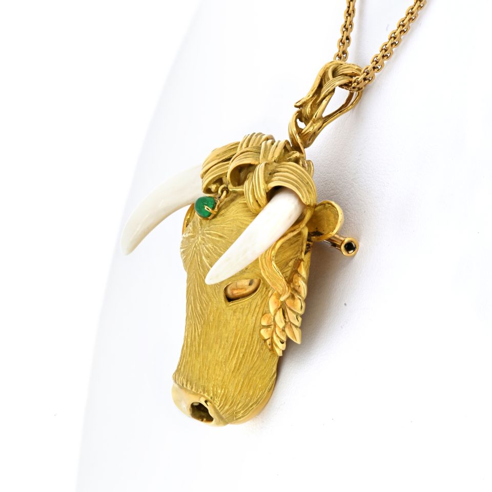 18K Yellow Gold Bull Head With Horns Vintage Pendant - The Back Vault