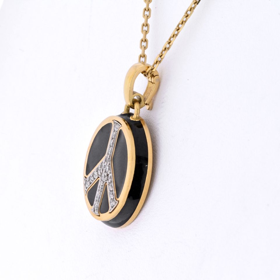 David Webb 18K Yellow Gold Peace Black Enamel And Diamonds Round Pendant Necklace - The Back Vault