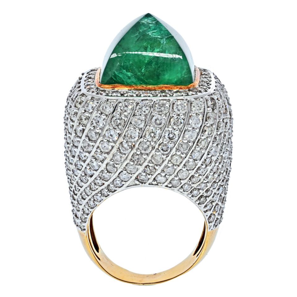 18K Two Tone 38 Carat Sugarloaf Green Emerald And Diamond 18K Two Tone 38 Carat Sugarloaf Green Emerald And Diamond